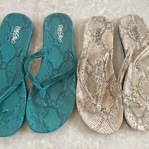 2 Pairs New Woven Strap Flip Flops in Teal and Natural Snake Print